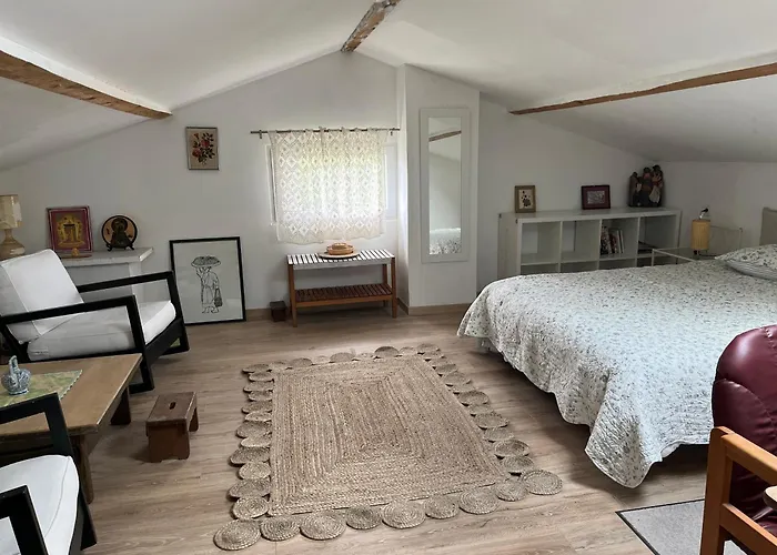 Au Dessus Du Chateau