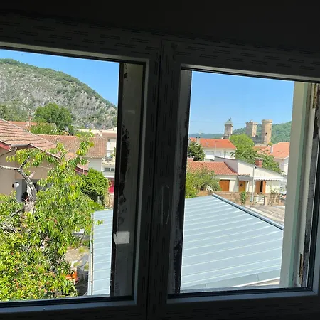 Au Dessus Du Chateau Foix Exterior photo